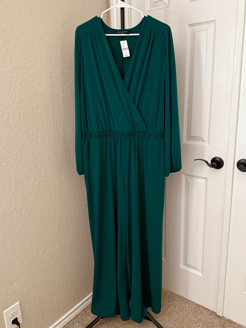 Lane Bryant Green Surplice Long Sleeve Wide Leg Jumpsuit - NWT - Picture 4 of 11